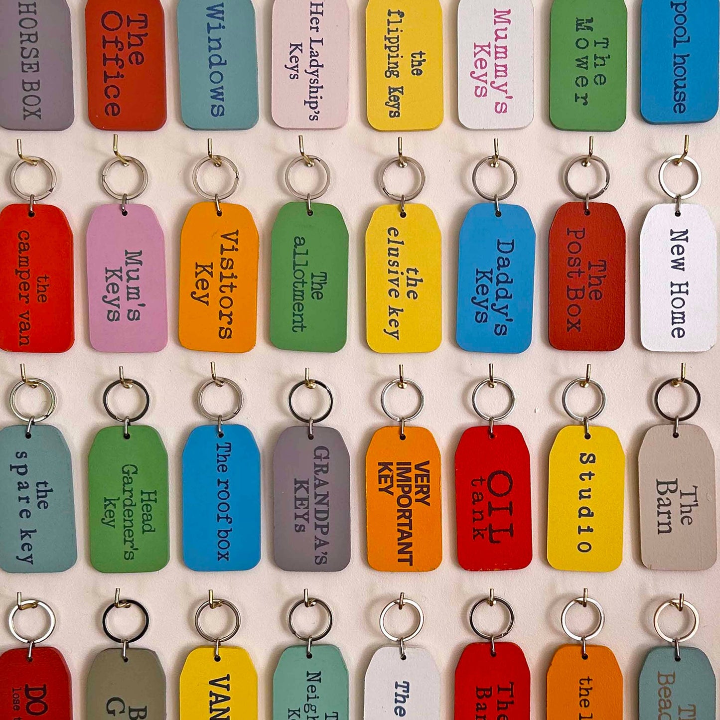 THE WOODEN POSTCARD COMPANY - THE TRACTOR Wooden Key Tag: 6x Mini Tags (8x4cm)