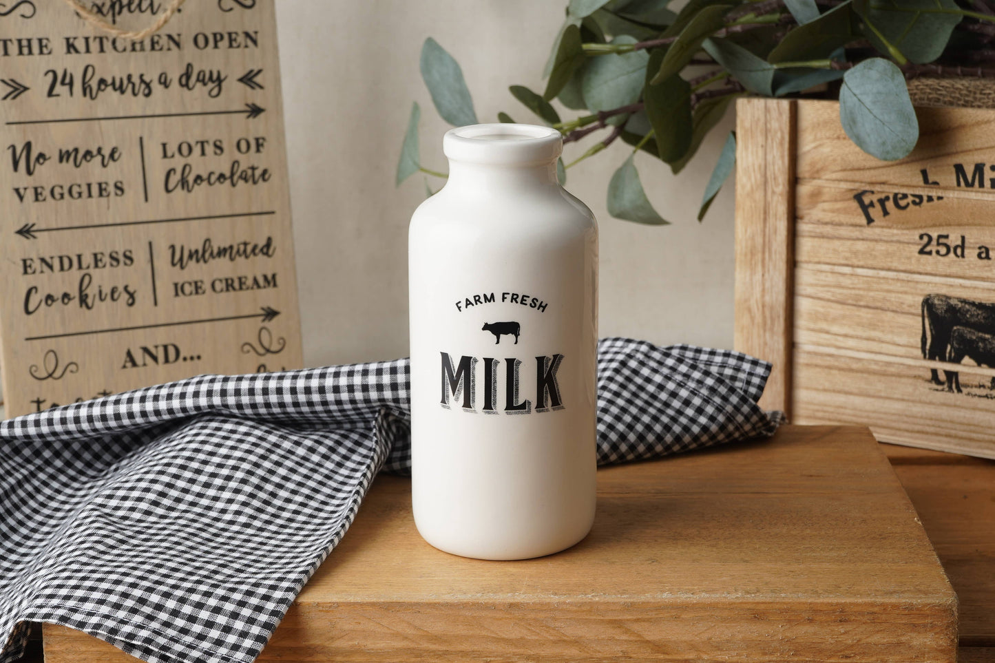 CGB Giftware - Loft 'Farm Fresh' Ceramic Milk Bottle In Gift Box