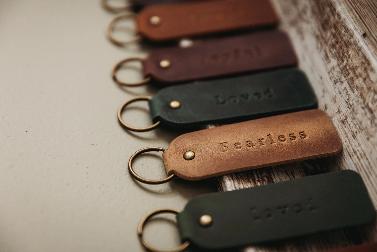 "Breathe" Leather Encouragement Keyring - Conker