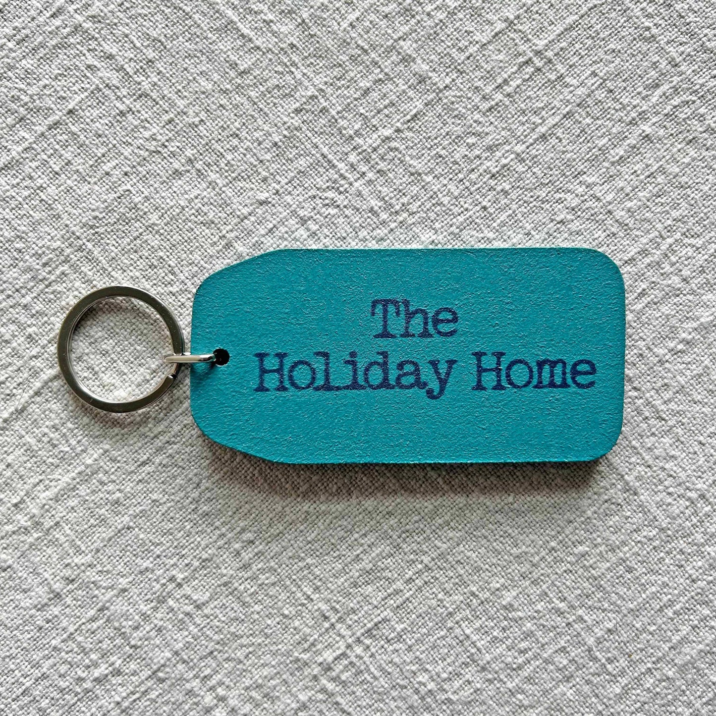 THE WOODEN POSTCARD COMPANY - THE HOLIDAY HOME Wooden Key Tag: 6x Mini Tags (8x4cm)